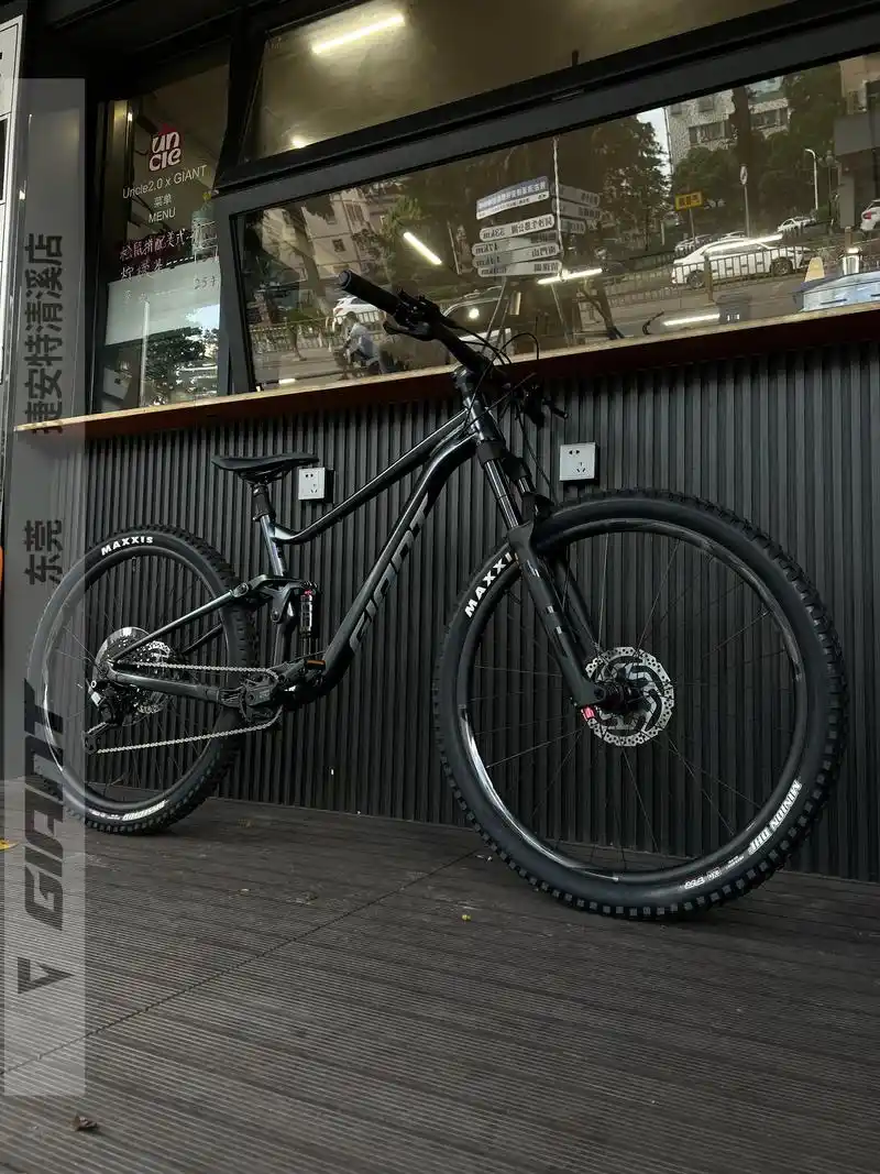 皇冠登山车4系列出租
