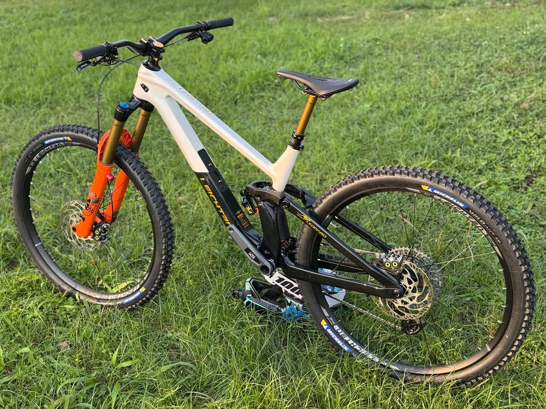 皇冠登山车5系列出租